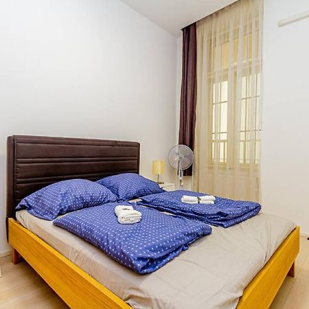 Luminous Design Apartment - W18 Budapest Luaran gambar