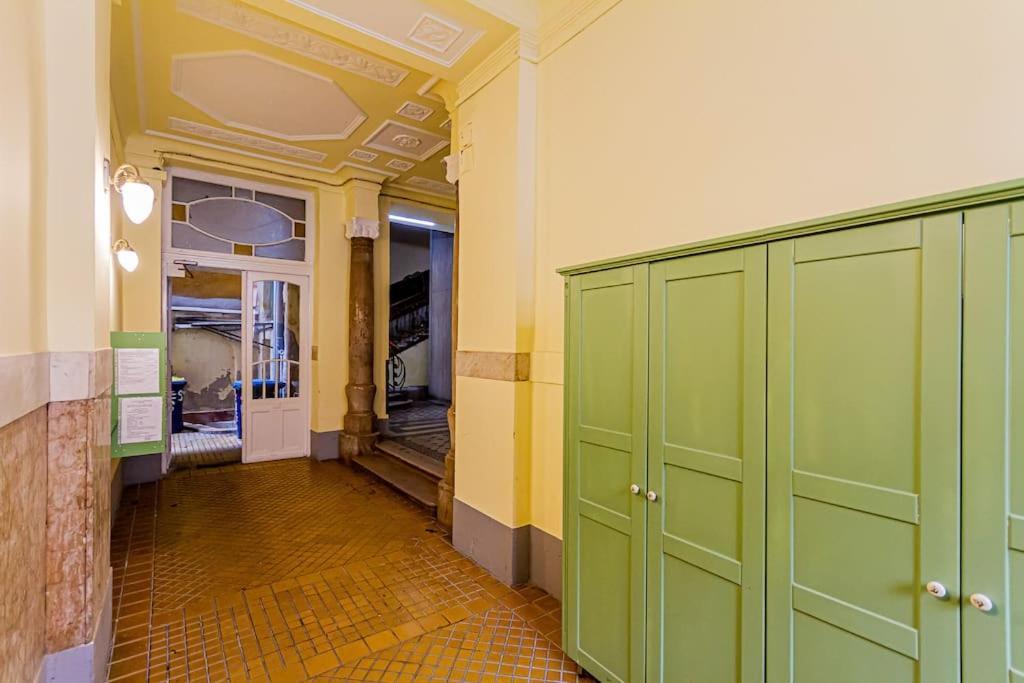 Luminous Design Apartment - W18 Budapest Luaran gambar